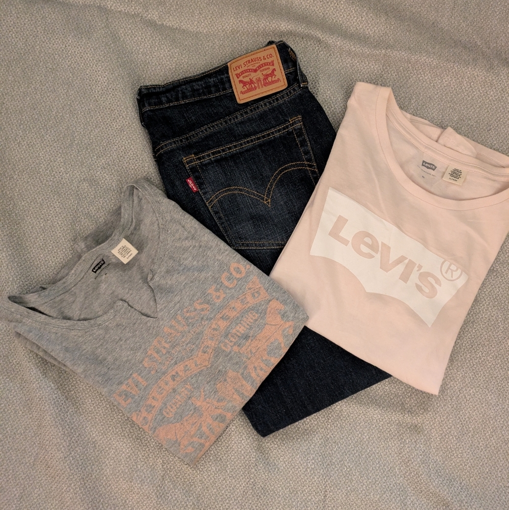 Levi's Dark Blue Jeans with Two Levi T-shirts